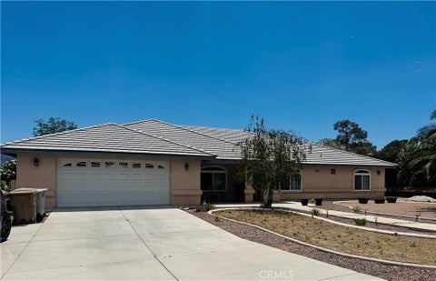 Photo of 18641 Niles DR, Hesperia, CA 92345 (MLS # CV26114508)