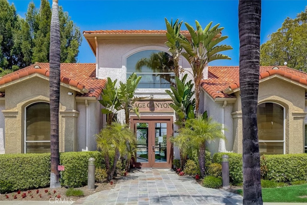 2500 San Gabriel Way 202