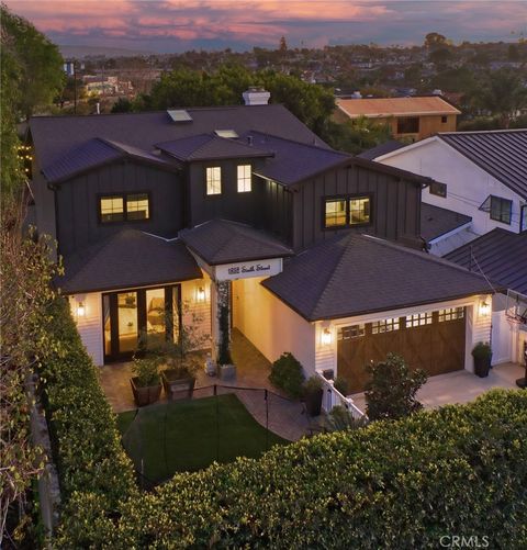 Photo of 1852 6th, Manhattan Beach, CA 90266 (MLS # SB26049216)