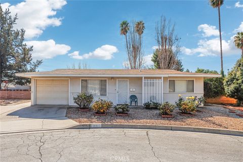 Photo of 34473 Arbor Way, Yucaipa, CA 92399 (MLS # WS26001071)