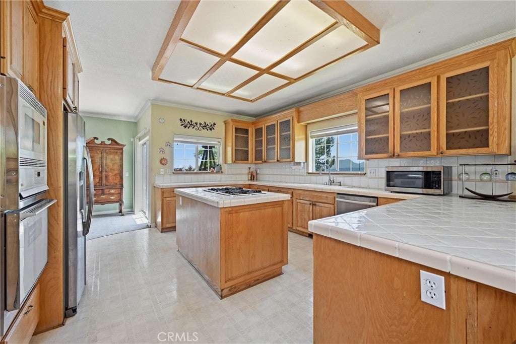 17860 Deer Hill