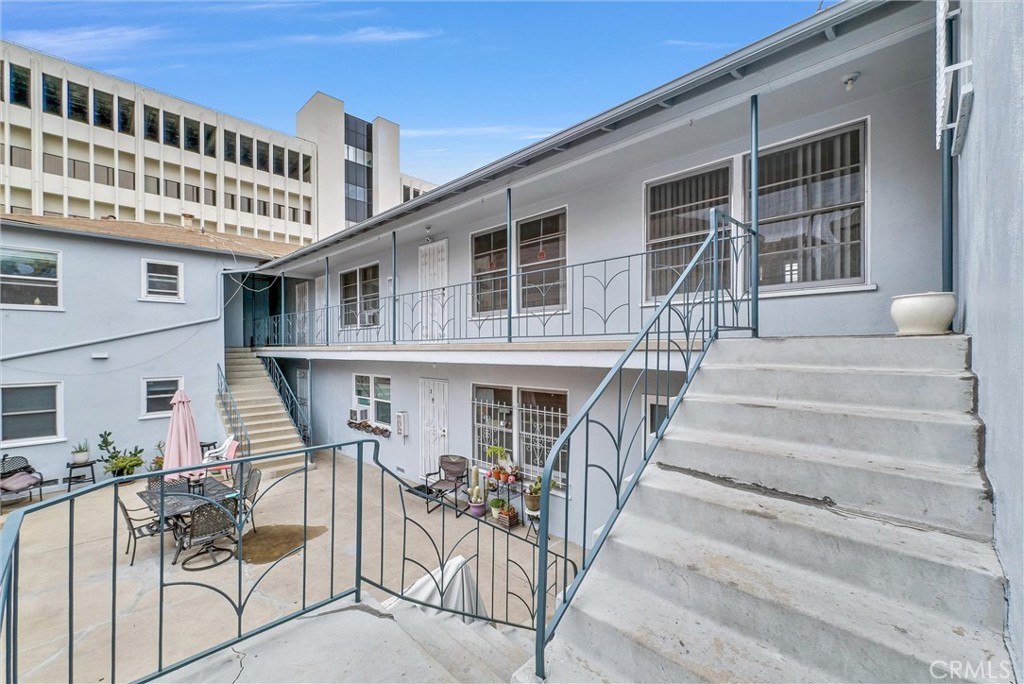 Grayson Arms - Residential