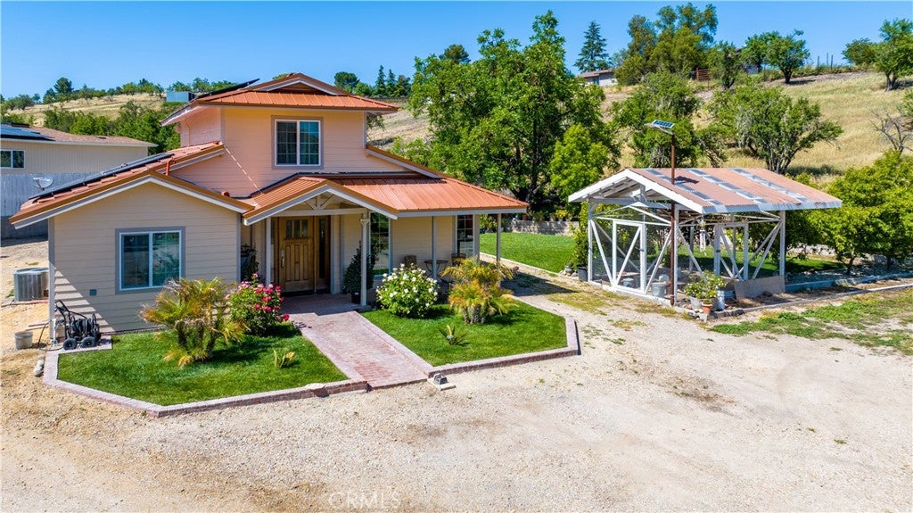 3890 Hillcrest