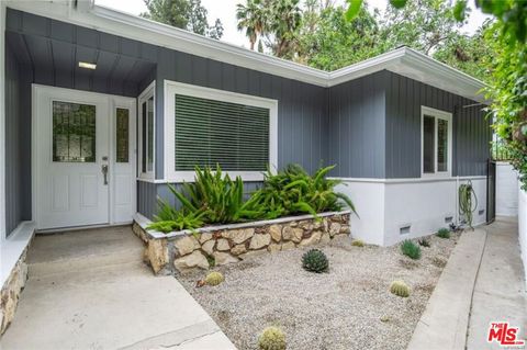 Photo of 3720 Ventura Canyon Avenue, Sherman Oaks, CA 91423 (MLS # 26637131)