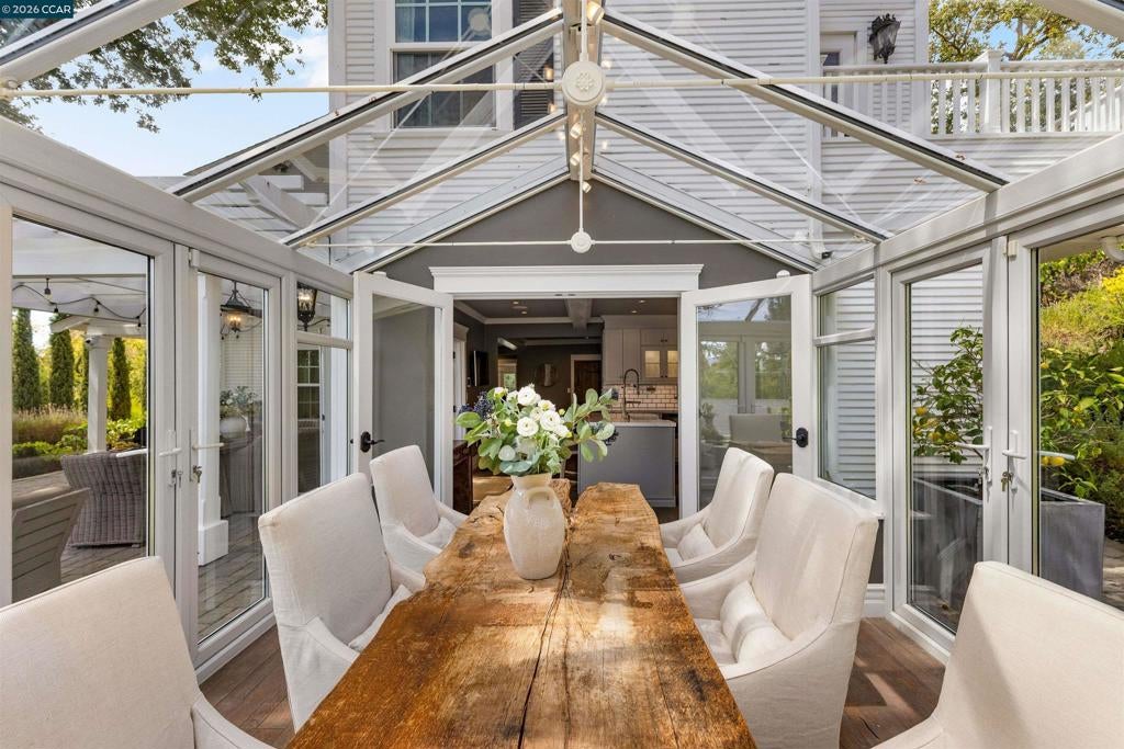950 Country Lane