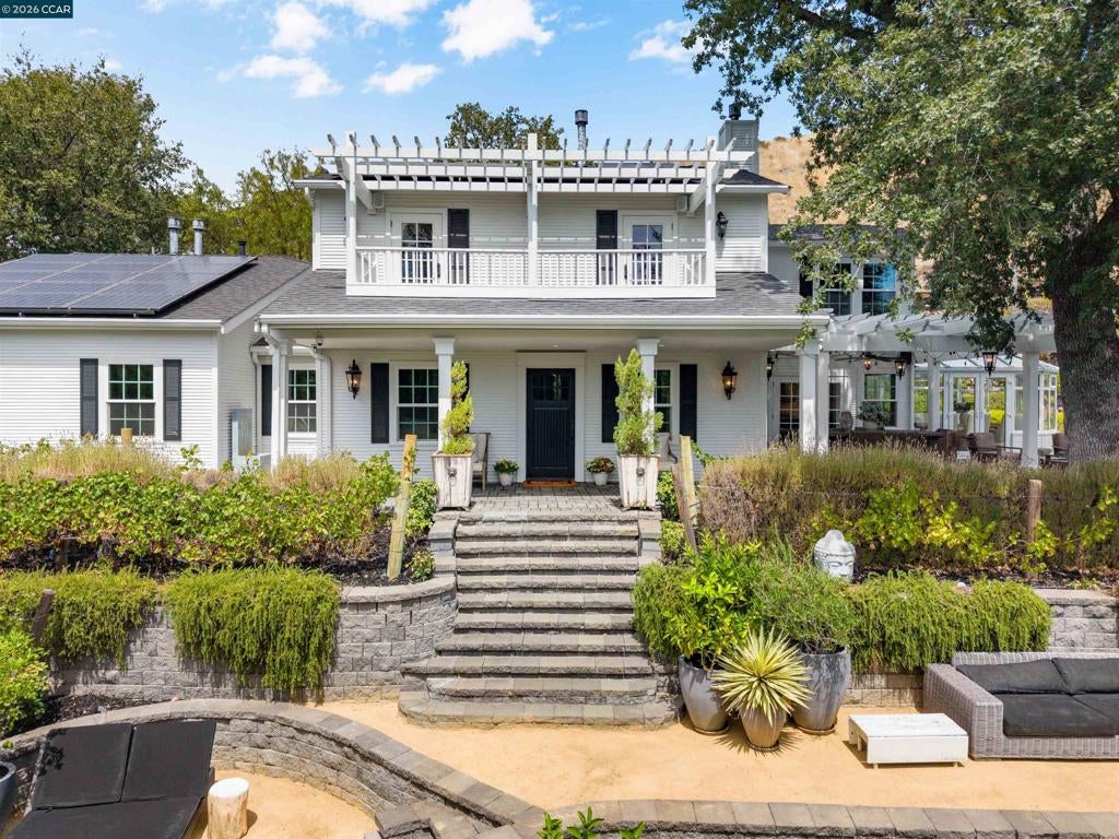950 Country Lane