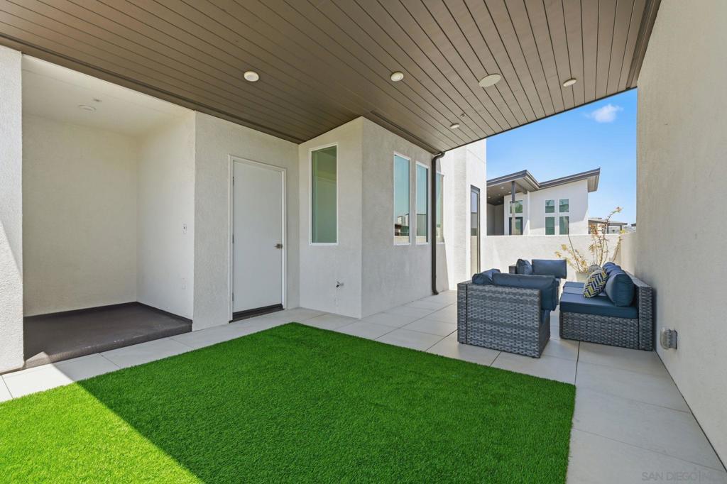 2806 Avella Cir CIR, San Diego CA 92108