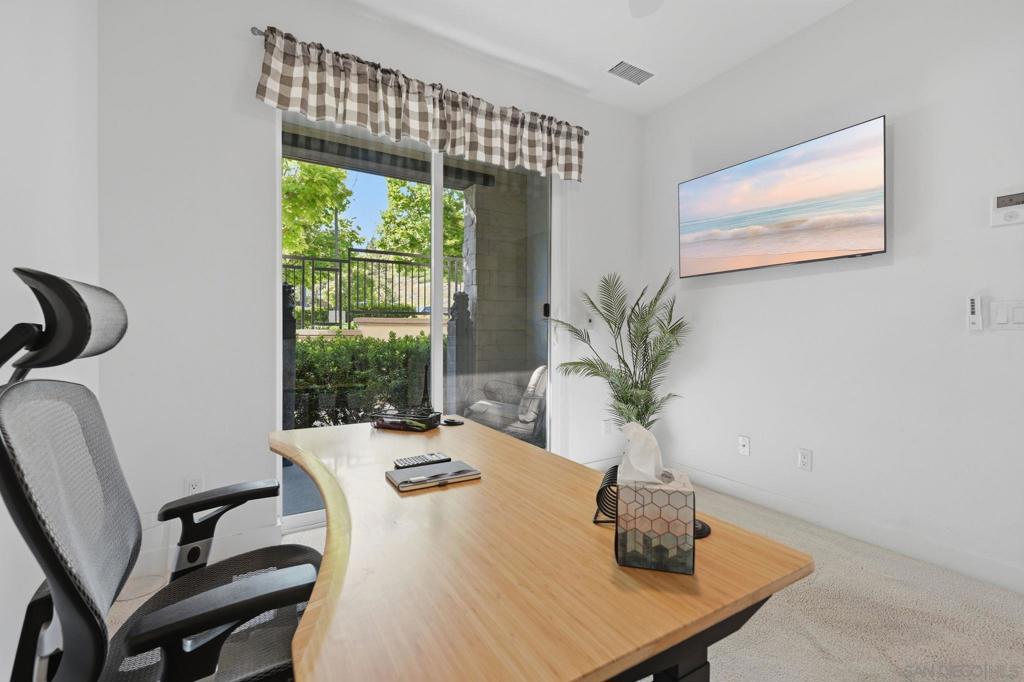2806 Avella Cir