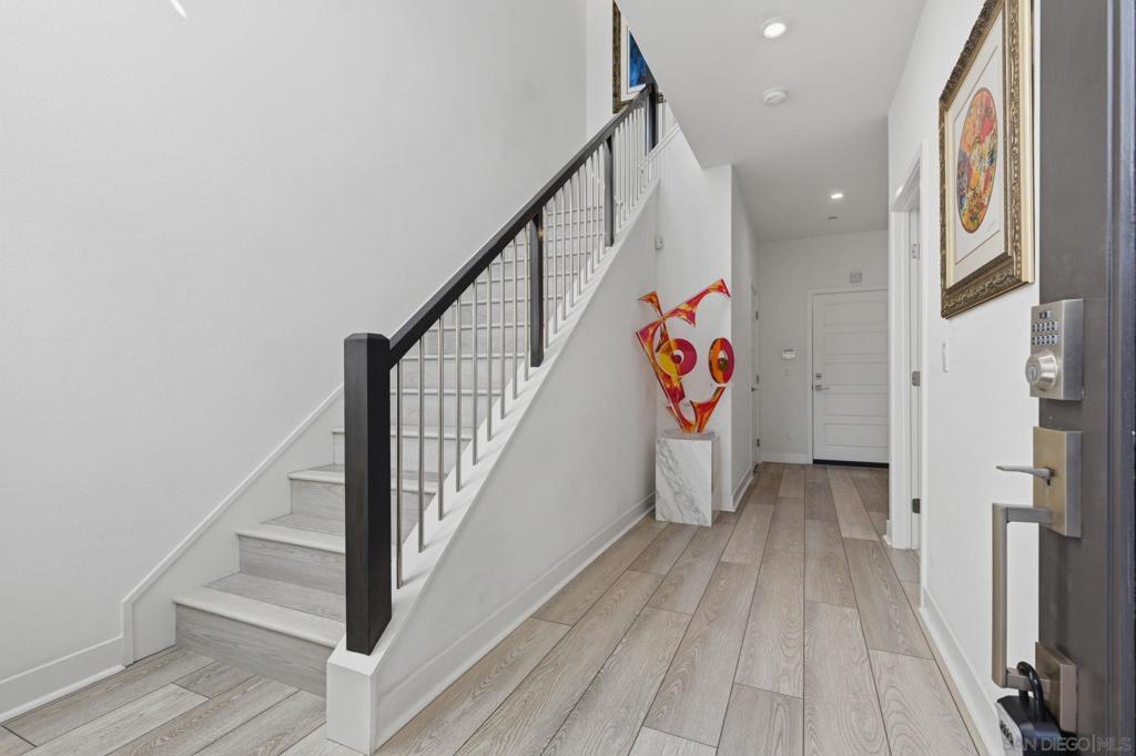 2806 Avella Cir