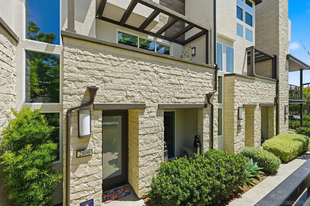 2806 Avella Cir