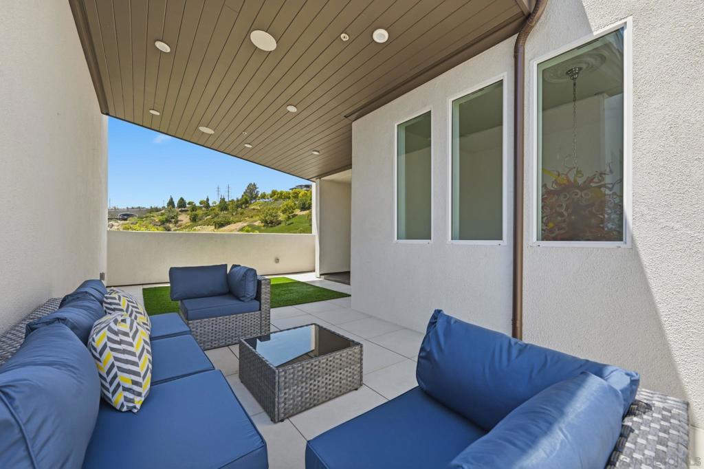 2806 Avella Cir CIR