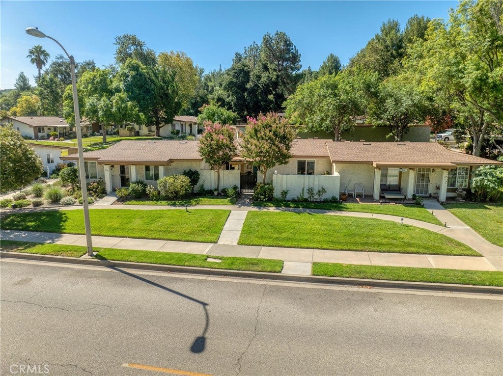 19368 Avenue Of The Oaks