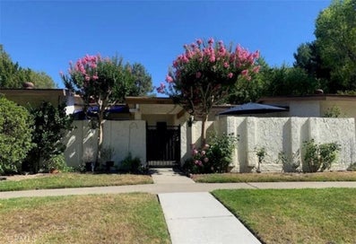 19368 Avenue Of The Oaks Newhall CA 91321