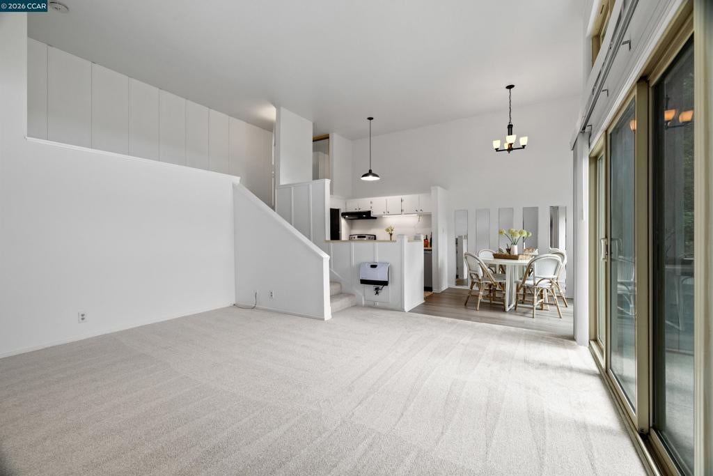 2059 Ascot Dr 108