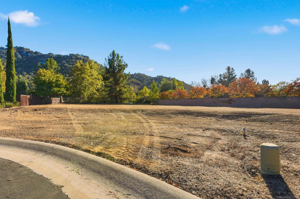 Valley Center - Land