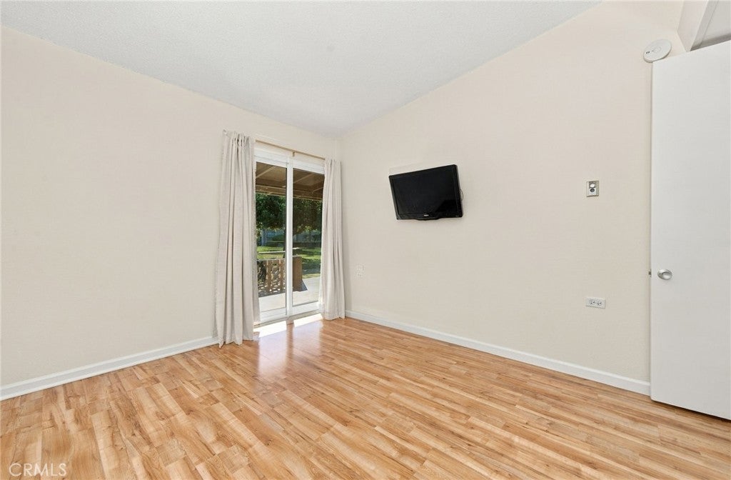1400 Mayfield 57-J 57-J