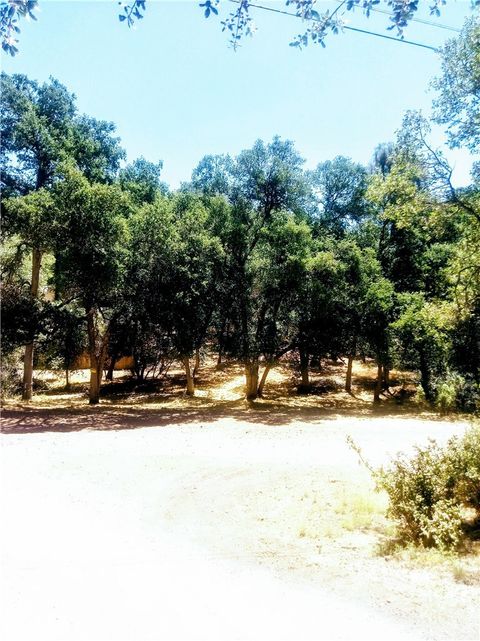 5947 Armijo Avenue Clearlake CA 95422