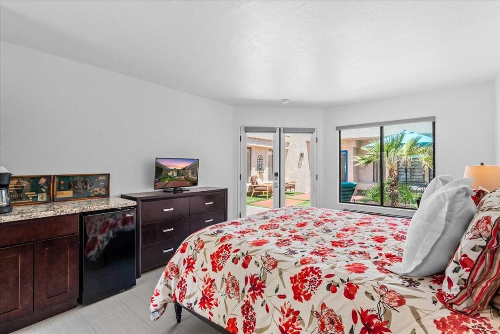 Santa Rosa Cove Coun - Residential