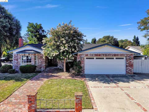 Photo of 4793 Woodthrush Ct CT, Pleasanton, CA 94566 (MLS # 41143377)