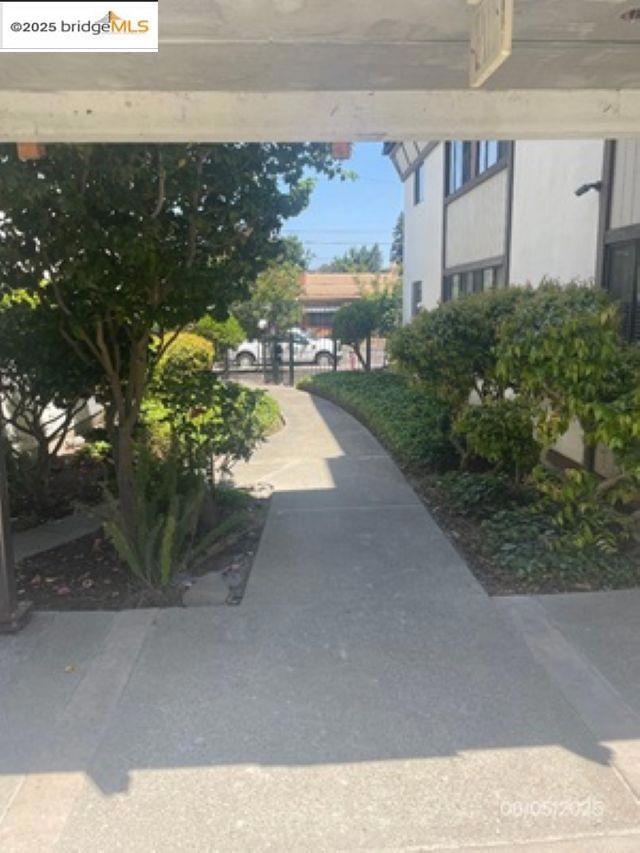 NUGENT SQUARE - Residential