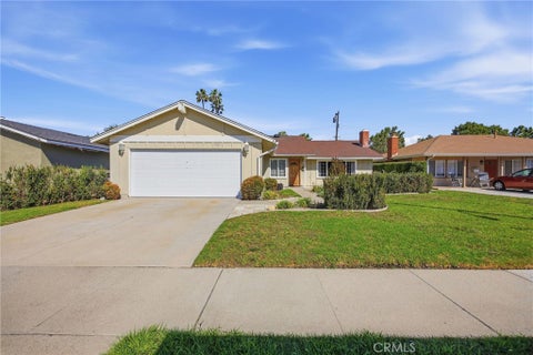Photo of 6211 Mar Vista Dr DR, Huntington Beach, CA 92647 (MLS # OC26217542)