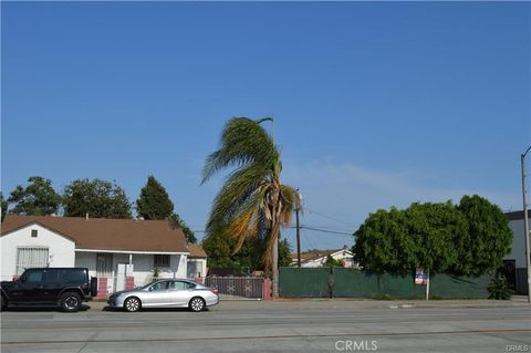Photo of 4004 Baldwin Ave, El Monte, CA 91731 (MLS # TR26084457)