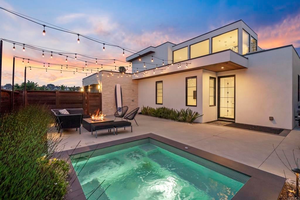216 Ocean St.