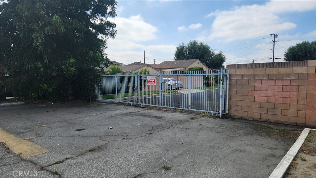 9334 Alondra Boulevard