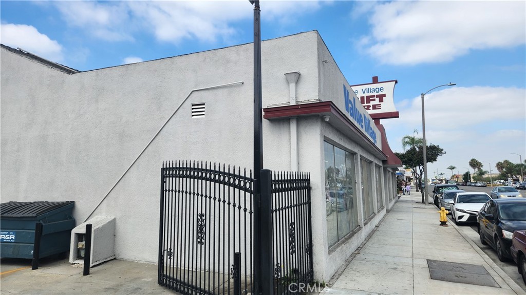 9334 Alondra Boulevard