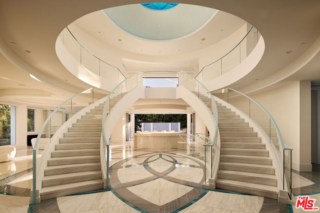 Photo of 701 N Camden Drive, Beverly Hills, CA 90210 (MLS # 26657155)