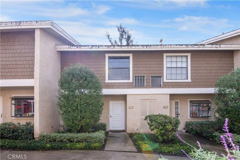 Photo of 252 Pinview, Irvine, CA 92620 (MLS # OC26037829)