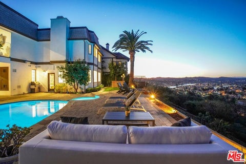 Photo of 3485 Ridgeford Drive, Westlake Village, CA 91361 (MLS # 26993573)