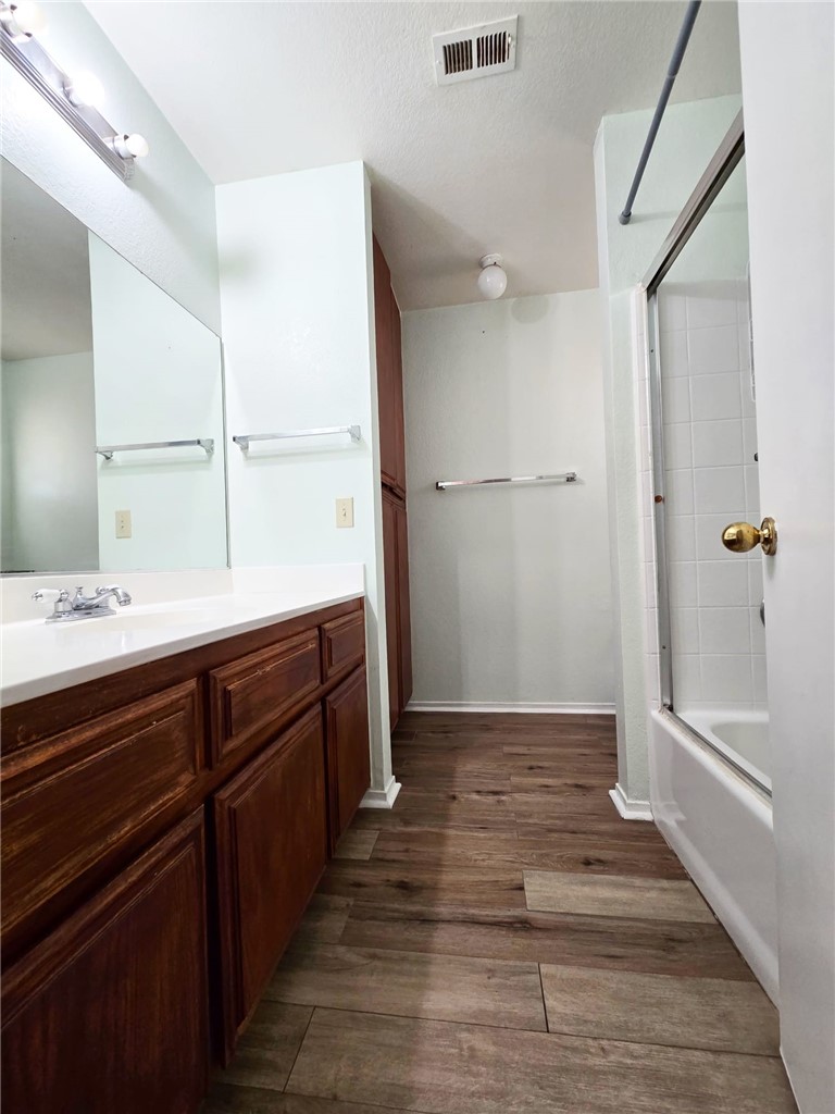 45521 13th Street W