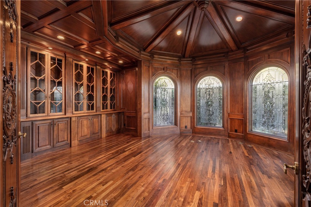 105 Irvine Cove Court