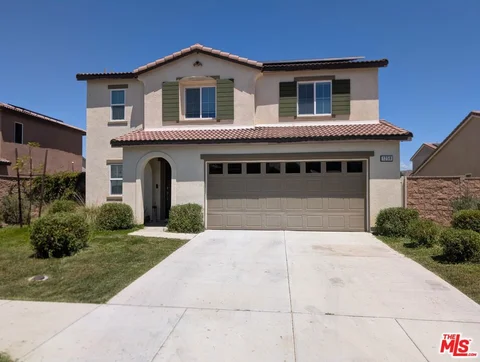 MLS: 26841295