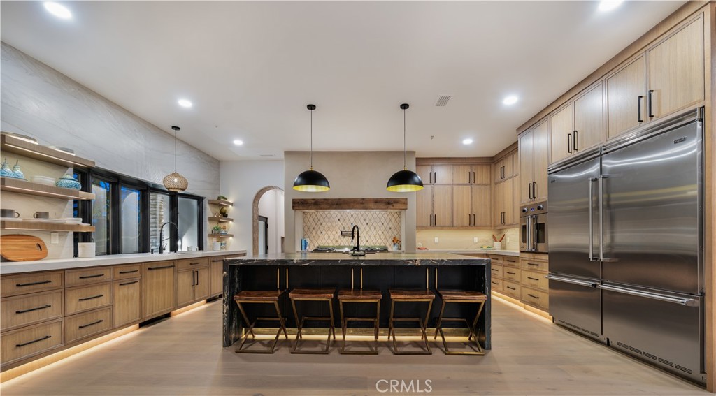 Country Club Estates (785) - Residential