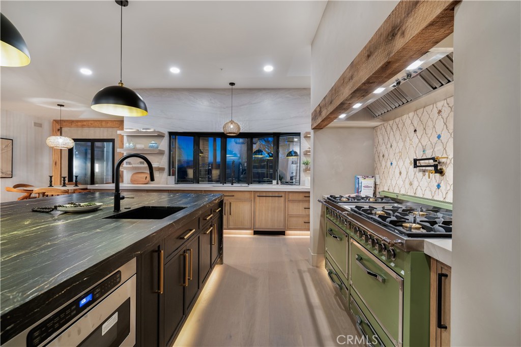 Country Club Estates (785) - Residential