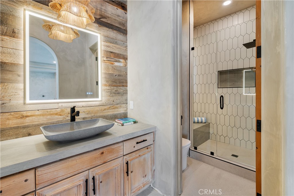 Country Club Estates (785) - Residential