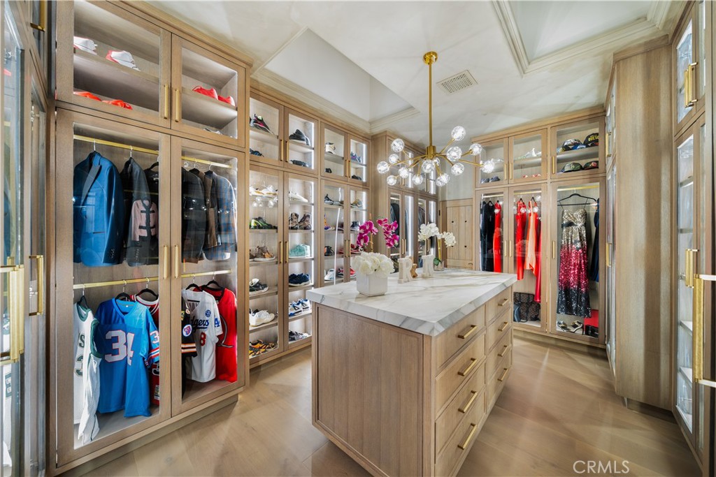 Country Club Estates (785) - Residential