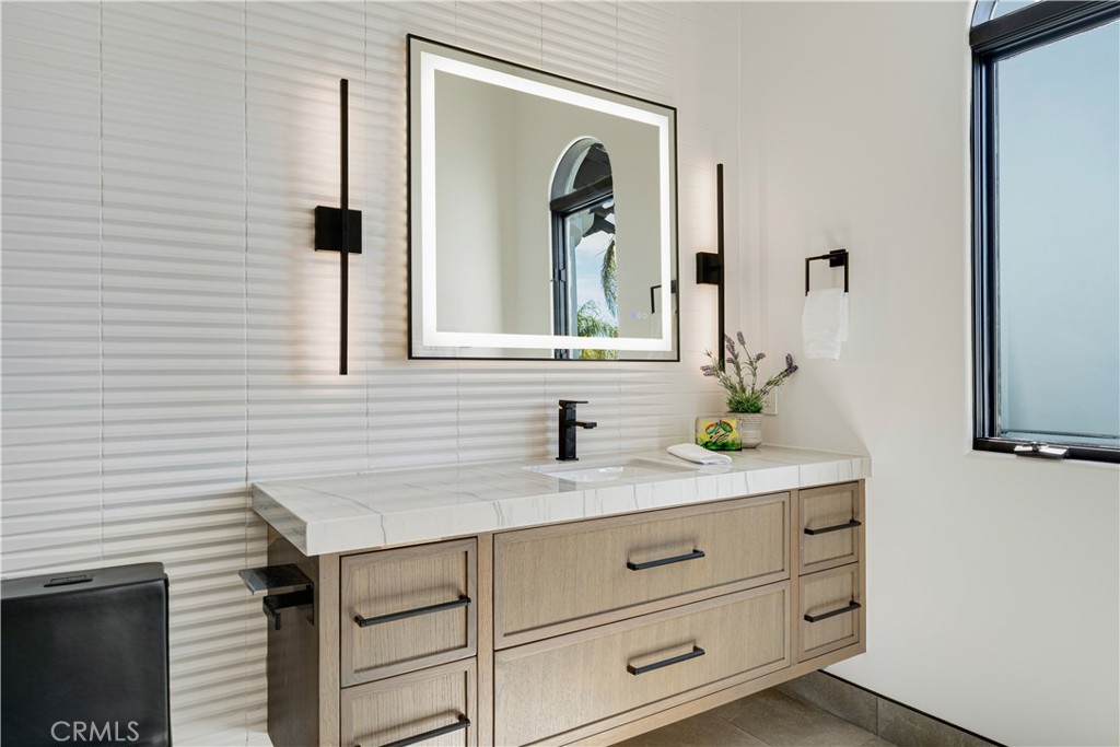 Country Club Estates (785) - Residential