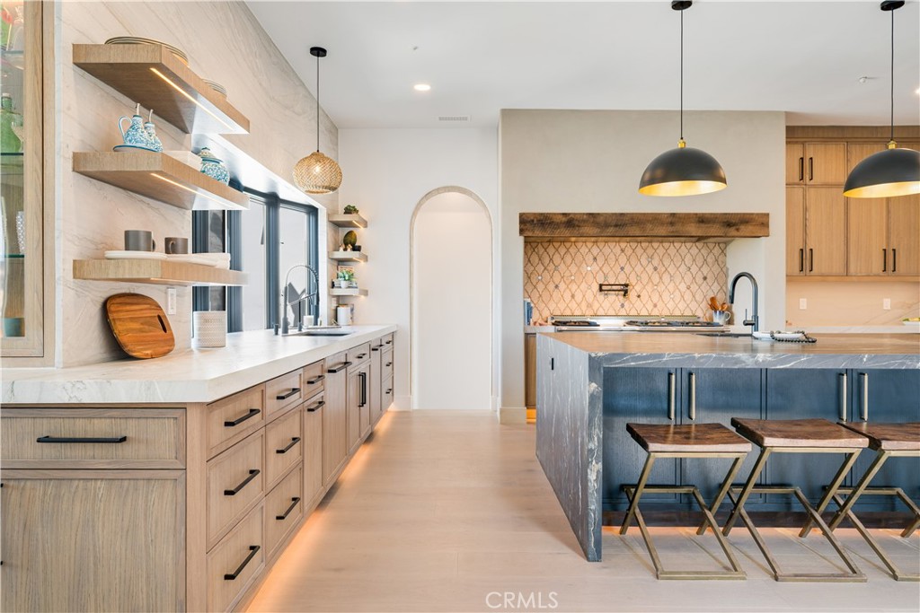 Country Club Estates (785) - Residential