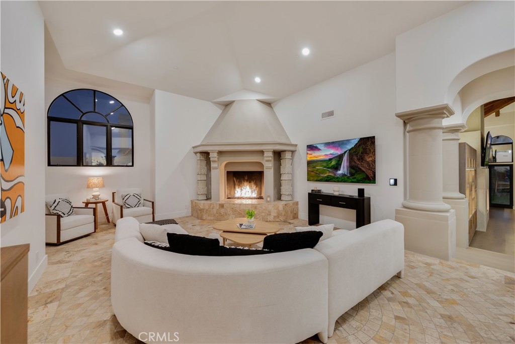 Country Club Estates (785) - Residential