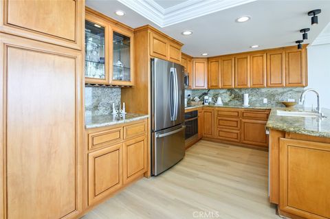 Tiny photo for 721 Esplanade #301, Redondo Beach, CA 90277 (MLS # PV25247708)