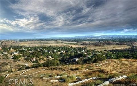 Photo of 480 THOMPSON Avenue, Chatsworth, CA 91311 (MLS # SR26135773)