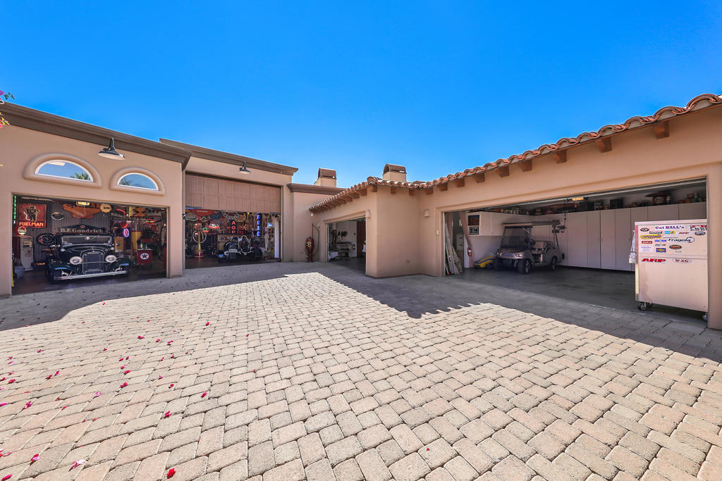 Desert Club Estates - Residential