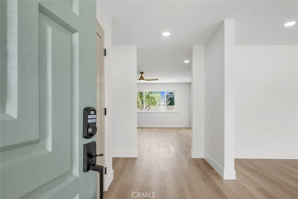 320 Hume