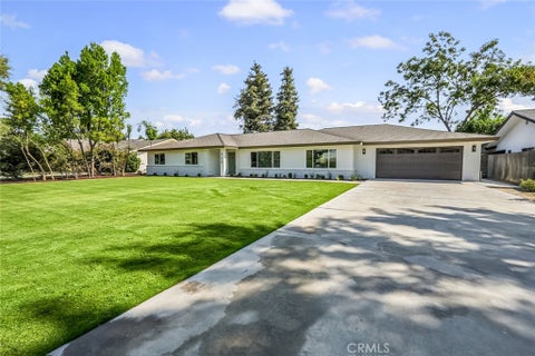 Photo of 320 Hume LN, Bakersfield, CA 93309 (MLS # SC26209975)