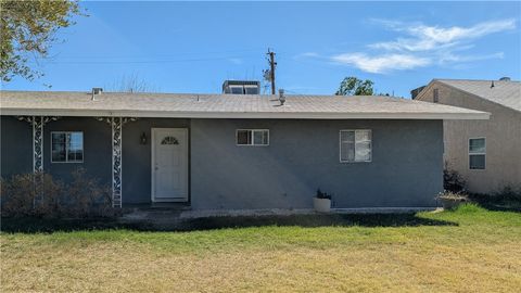 Photo of 934 E Avenue B, Blythe, CA 92225 (MLS # OC26052433)
