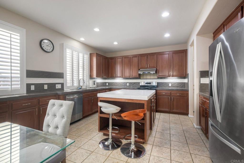 690 Jay Court