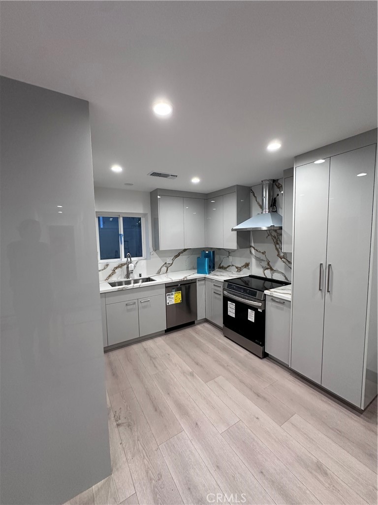 9947 Saticoy